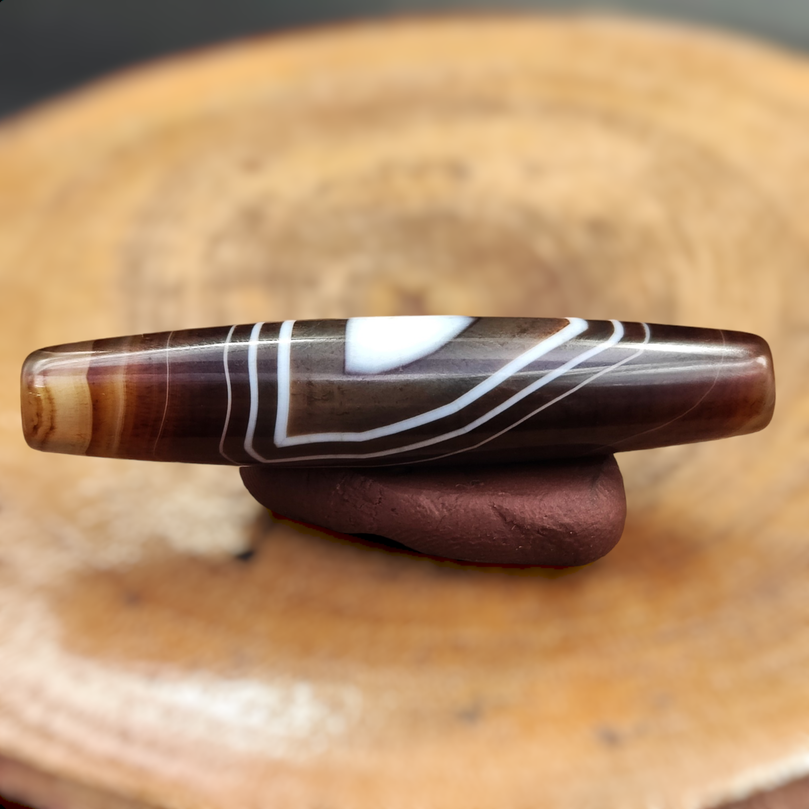 Vintage Old Yemeni Agate Natural Rare pattern Banded Agate Bead  YM-5