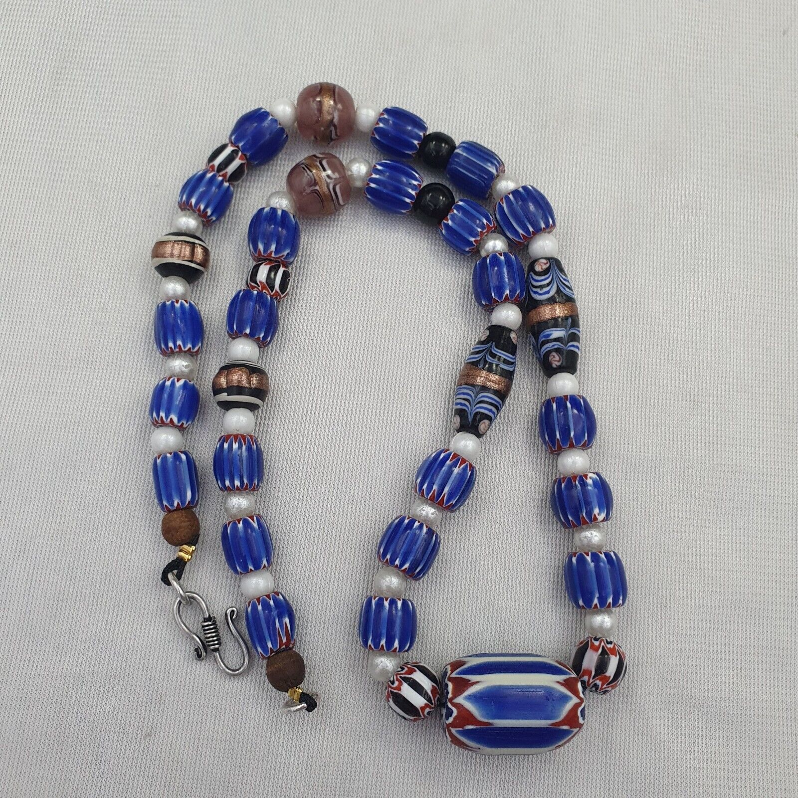 The Timeless Elegance of Venetian Style Blue Chevron Beads Necklace BCN-1