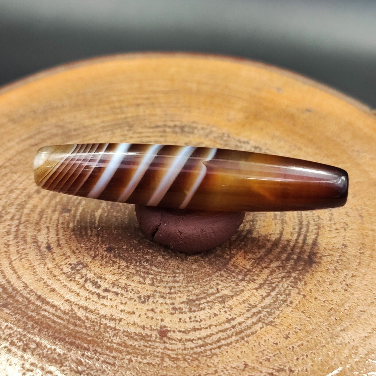 Vintage Old Yemeni Agate Natural Eye Rare pattern Banded Agate Bead  YM-9