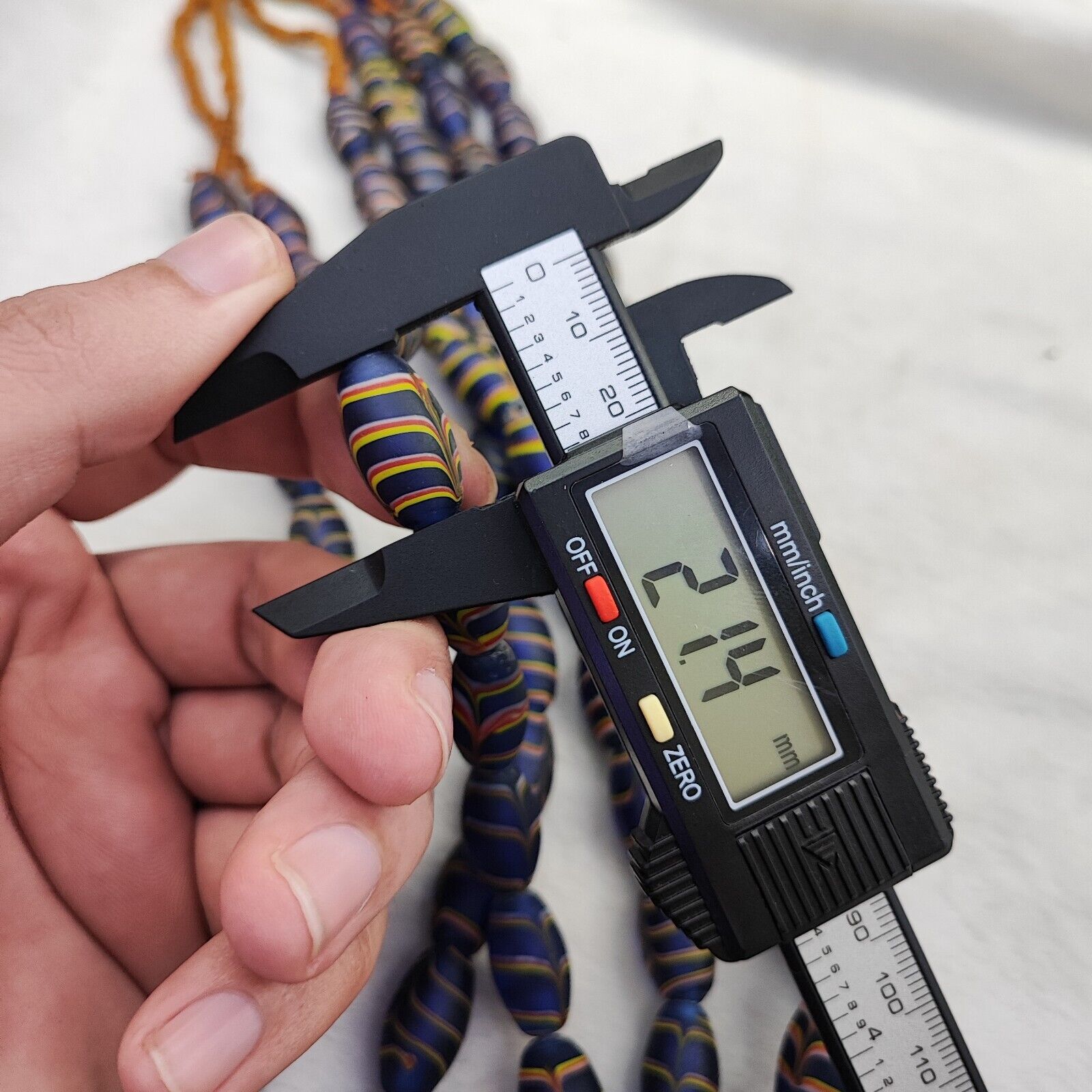 Vintage Venerano ART Fancy  Feather Beads 18x9.5MM  GLASS BEADS 24" Necklace