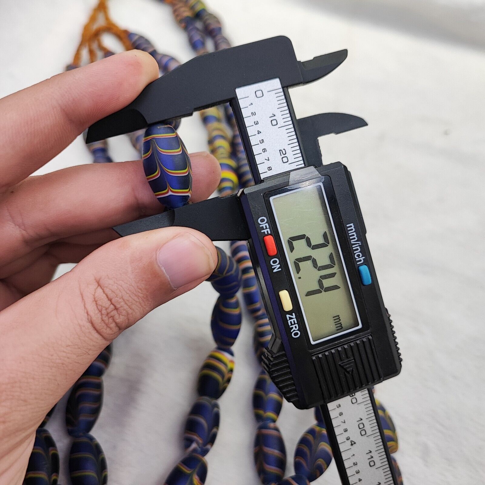 Vintage Venerano ART Fancy  Feather Beads 18x9.5MM  GLASS BEADS 24" Necklace