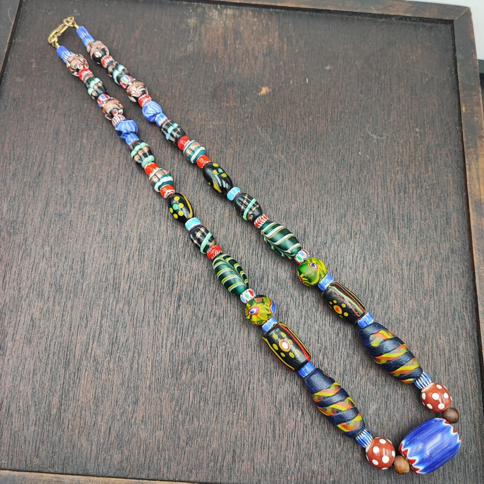 Vintage Venetian Style Chevron Feather Skunk Mix Glass Beads Necklace MX-24
