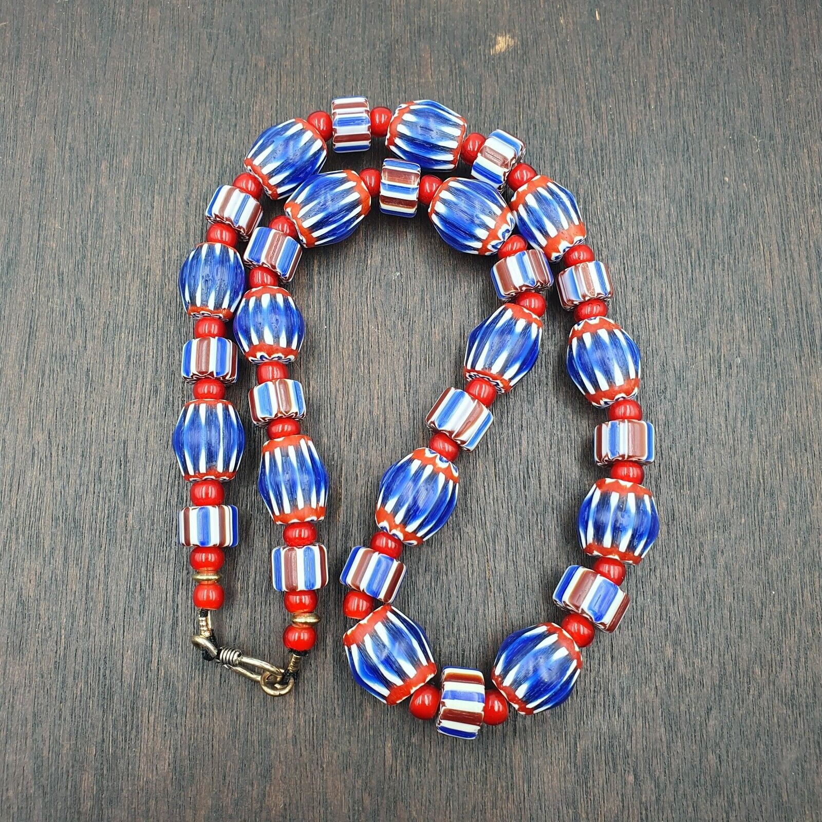 Vintage Chevron & Venetian 6mm Whiteheart Beads Necklace NC-B-1
