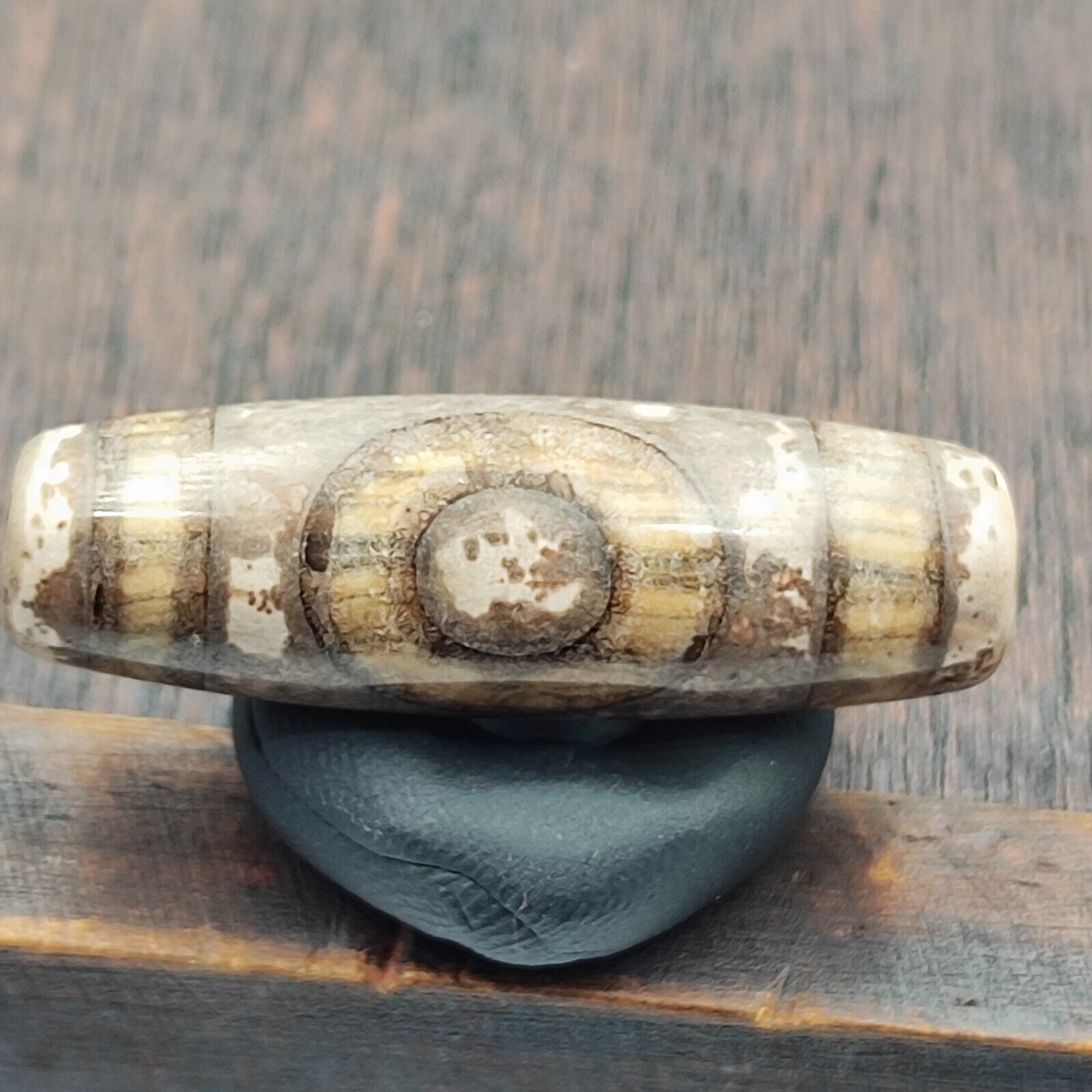 Vintage Old Tibetan 2 Eyes Agate stone Dzi Bead Amulet TB-9-5