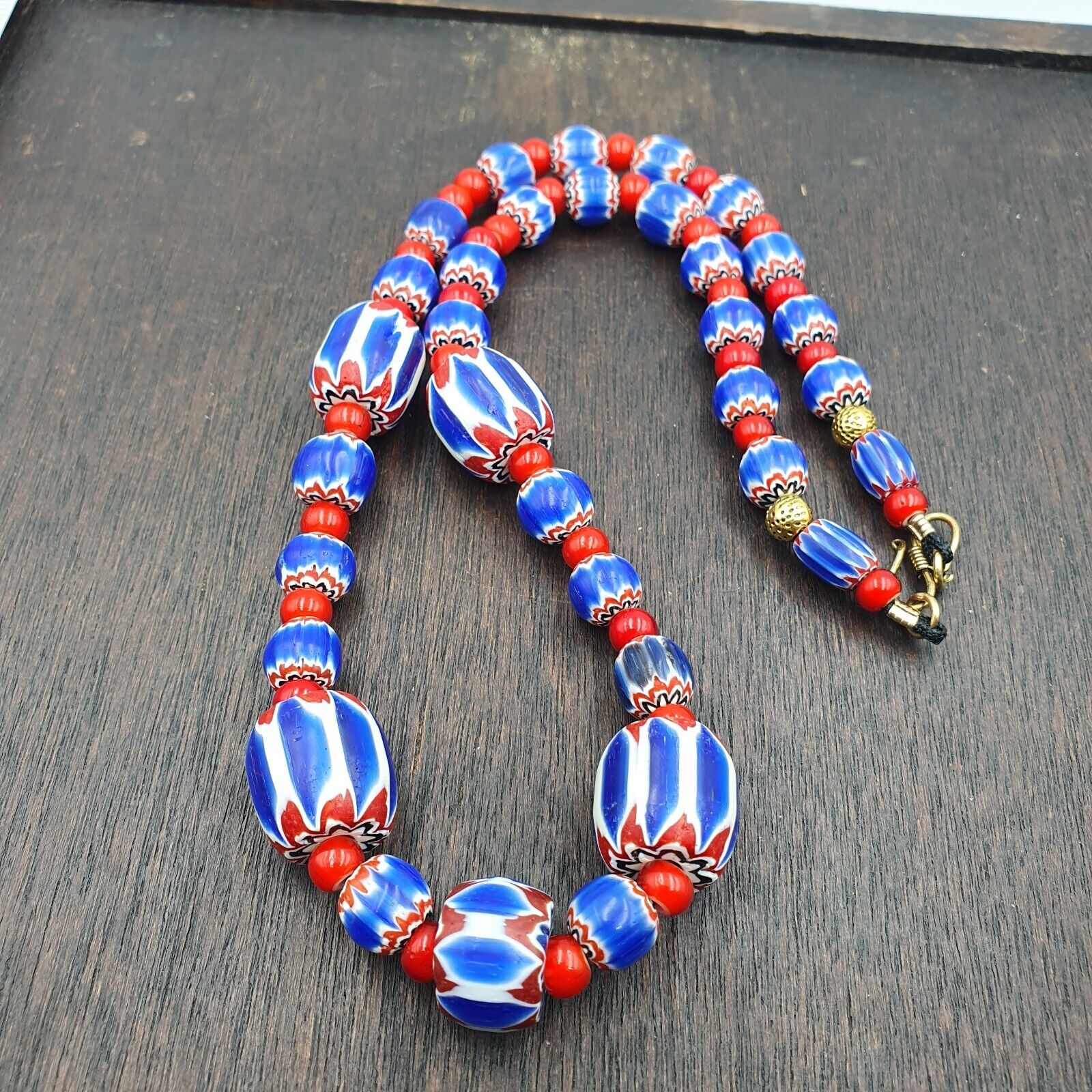 Venetian white heart and Blue Chevron Glass Beads Necklace NCH-2