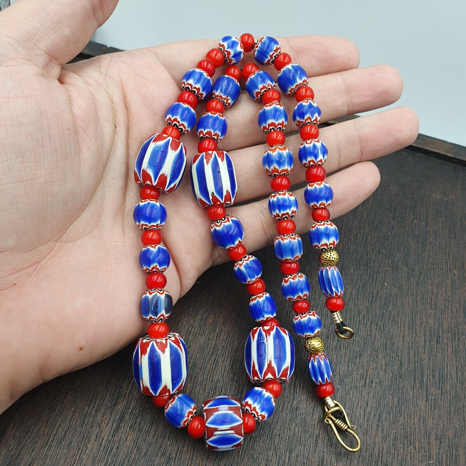 Venetian white heart and Blue Chevron Glass Beads Necklace NCH-2