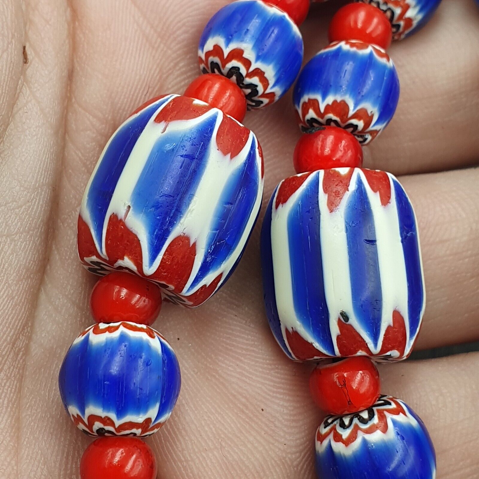 Venetian white heart and Blue Chevron Glass Beads Necklace NCH-2