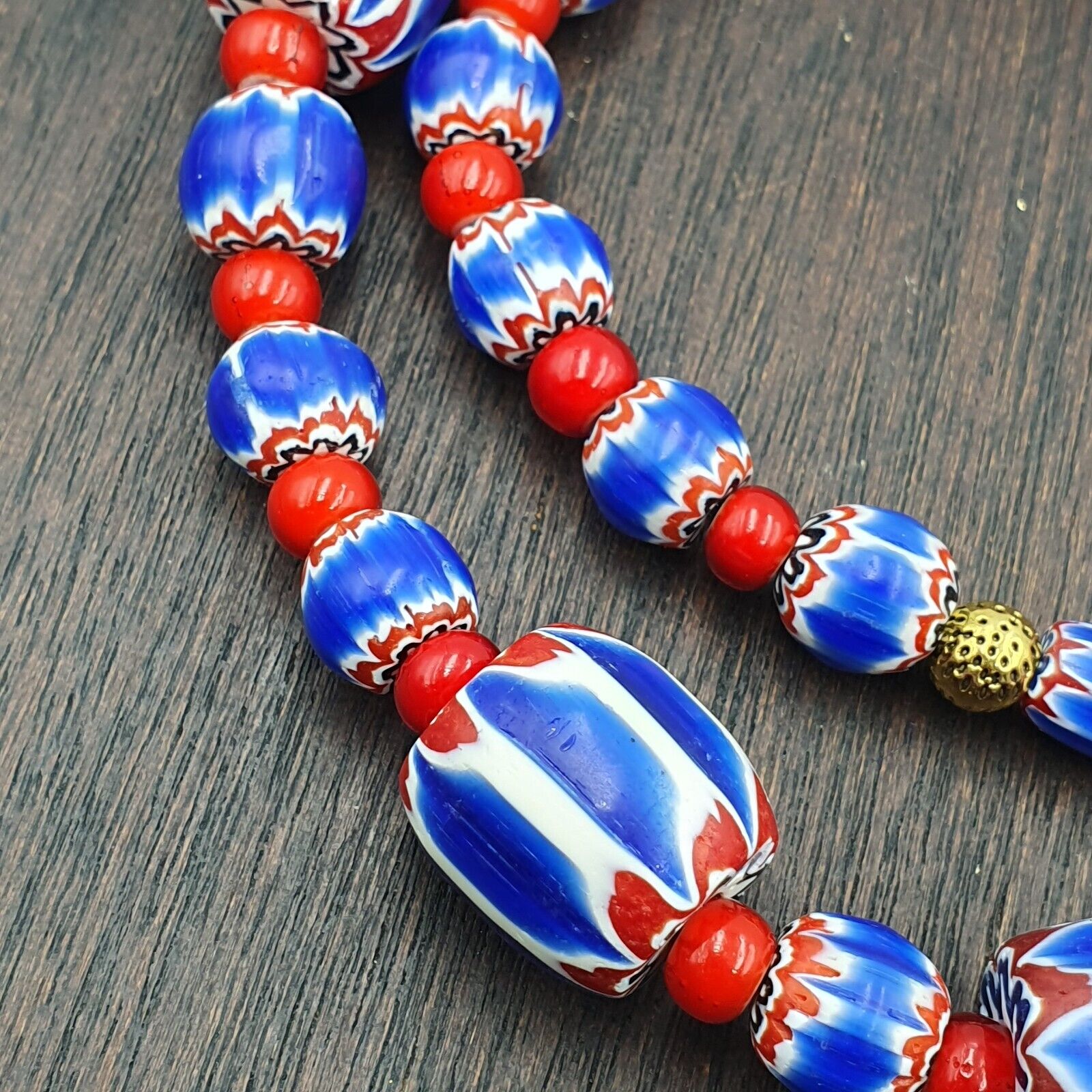 Venetian white heart and Blue Chevron Glass Beads Necklace NCH-2