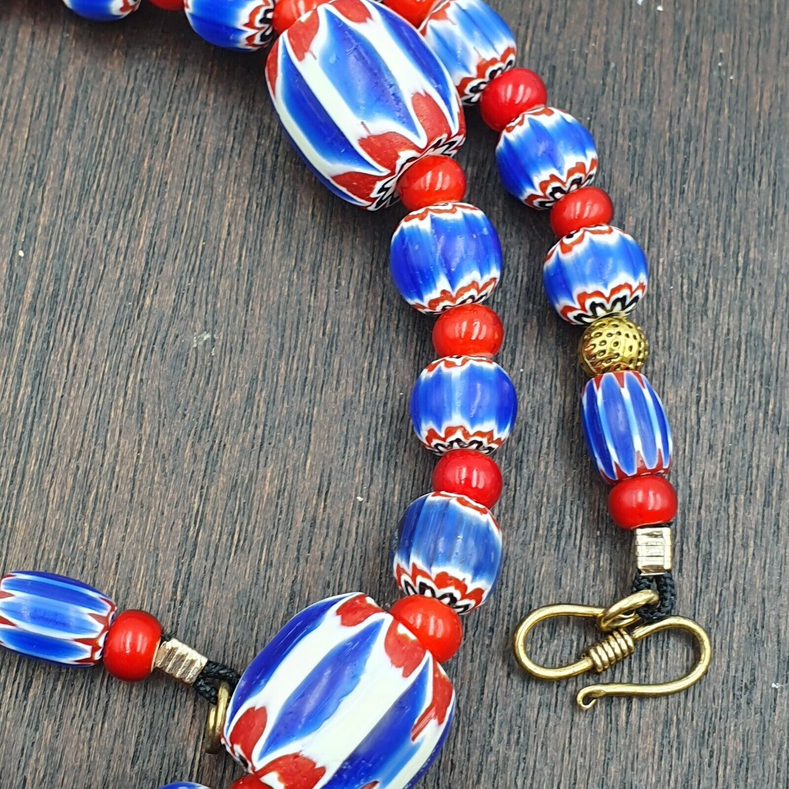 Venetian white heart and Blue Chevron Glass Beads Necklace NCH-2