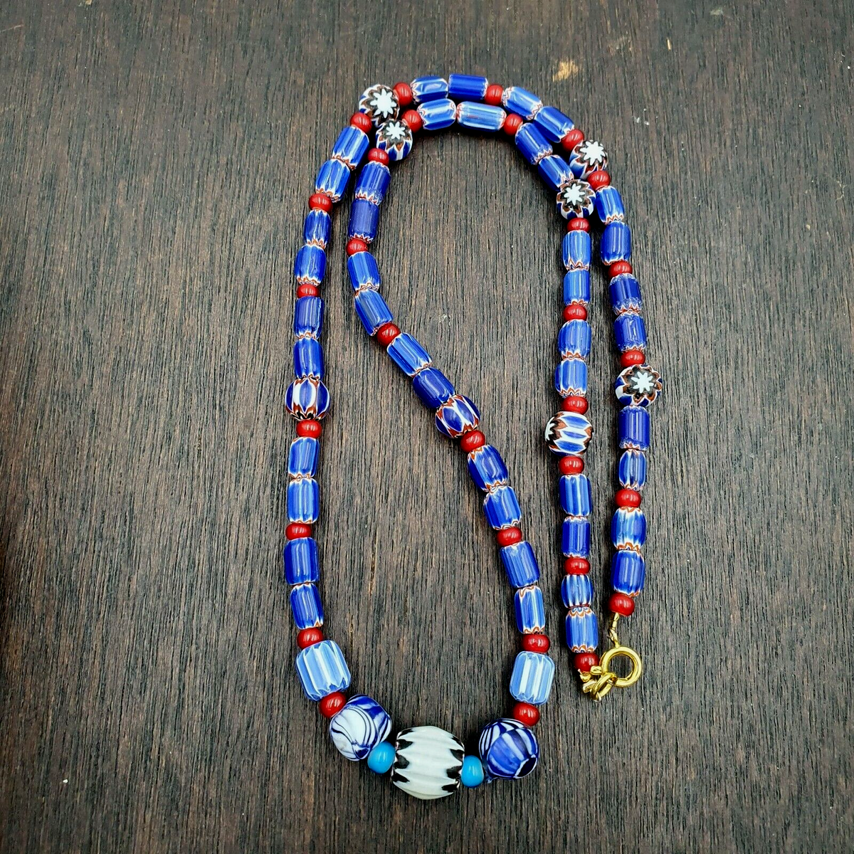 Vintage Chevron and White Heart Venetian Multilayers Glass Beads Necklace N-91