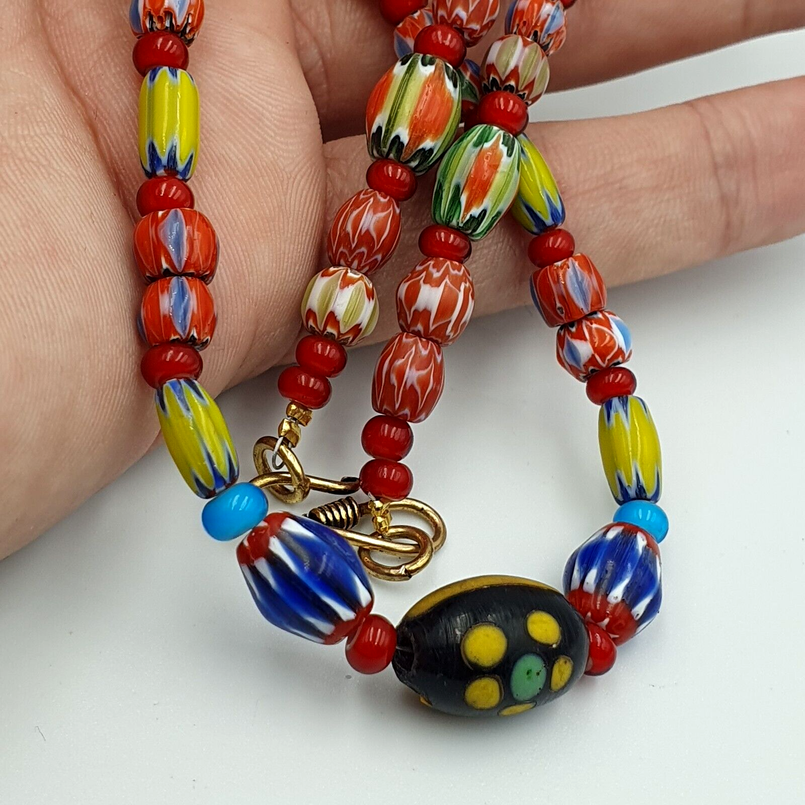 Vintage Chevron and White Heart Venetian Multilayers Glass Beads Necklace N-94