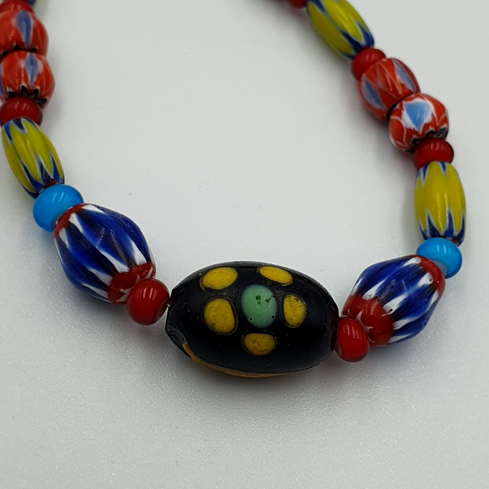 Vintage Chevron and White Heart Venetian Multilayers Glass Beads Necklace N-94