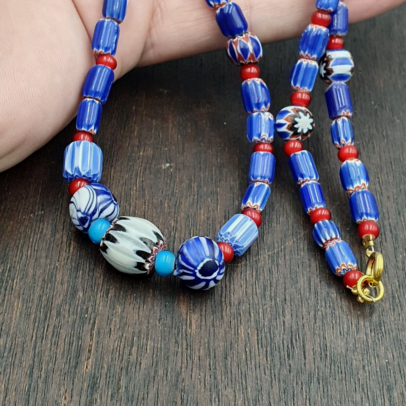 Vintage Chevron and White Heart Venetian Multilayers Glass Beads Necklace N-91