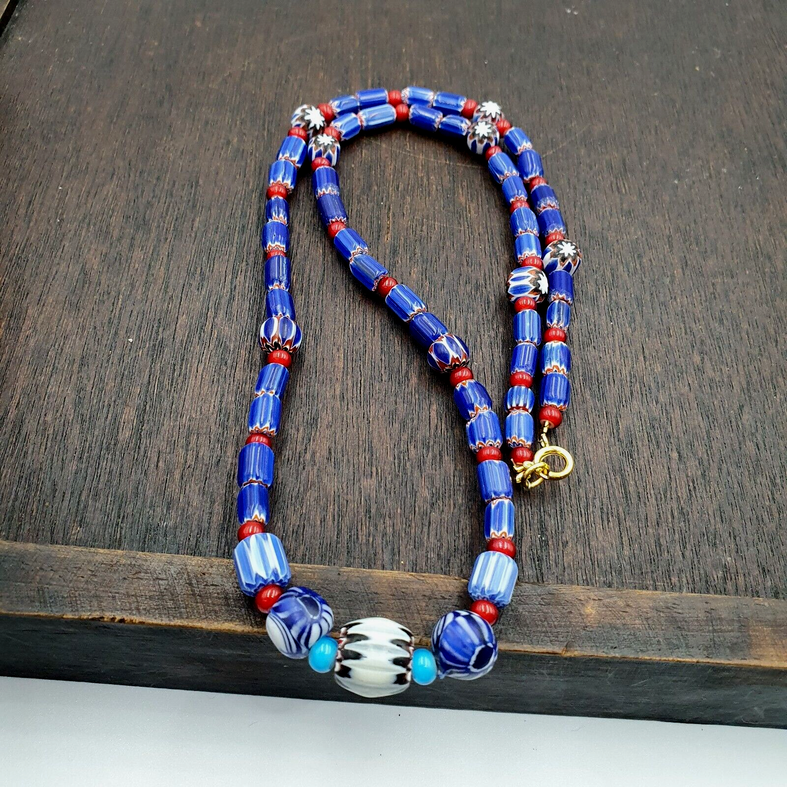 Vintage Chevron and White Heart Venetian Multilayers Glass Beads Necklace N-91