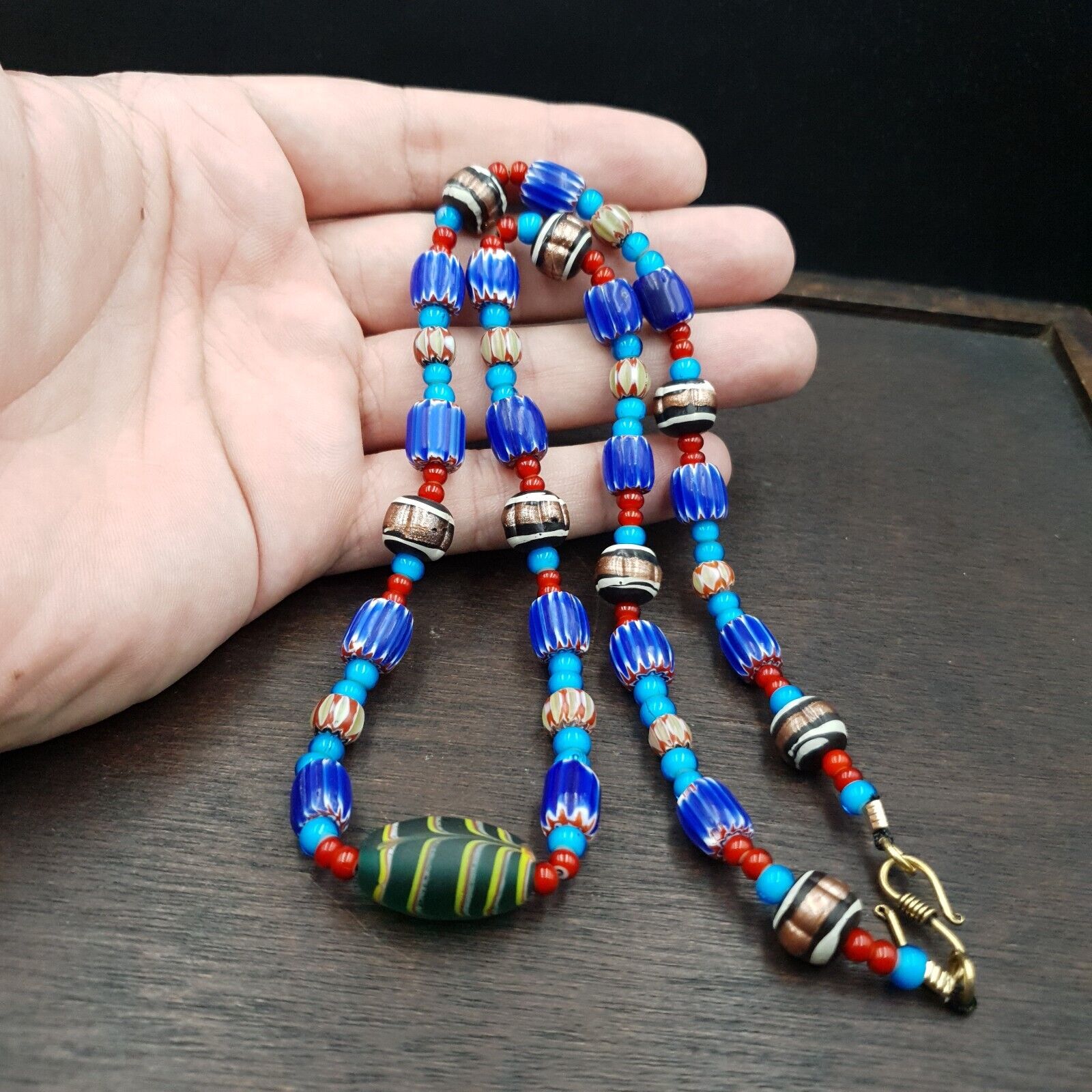 Antique white heart Venetian Style Blue Chevron Glass Beads necklace N9-9