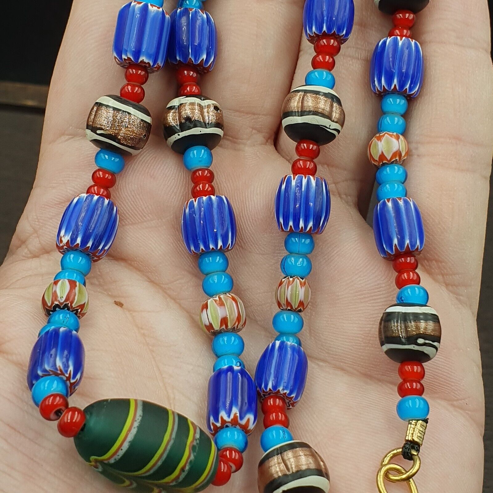 Antique white heart Venetian Style Blue Chevron Glass Beads necklace N9-9