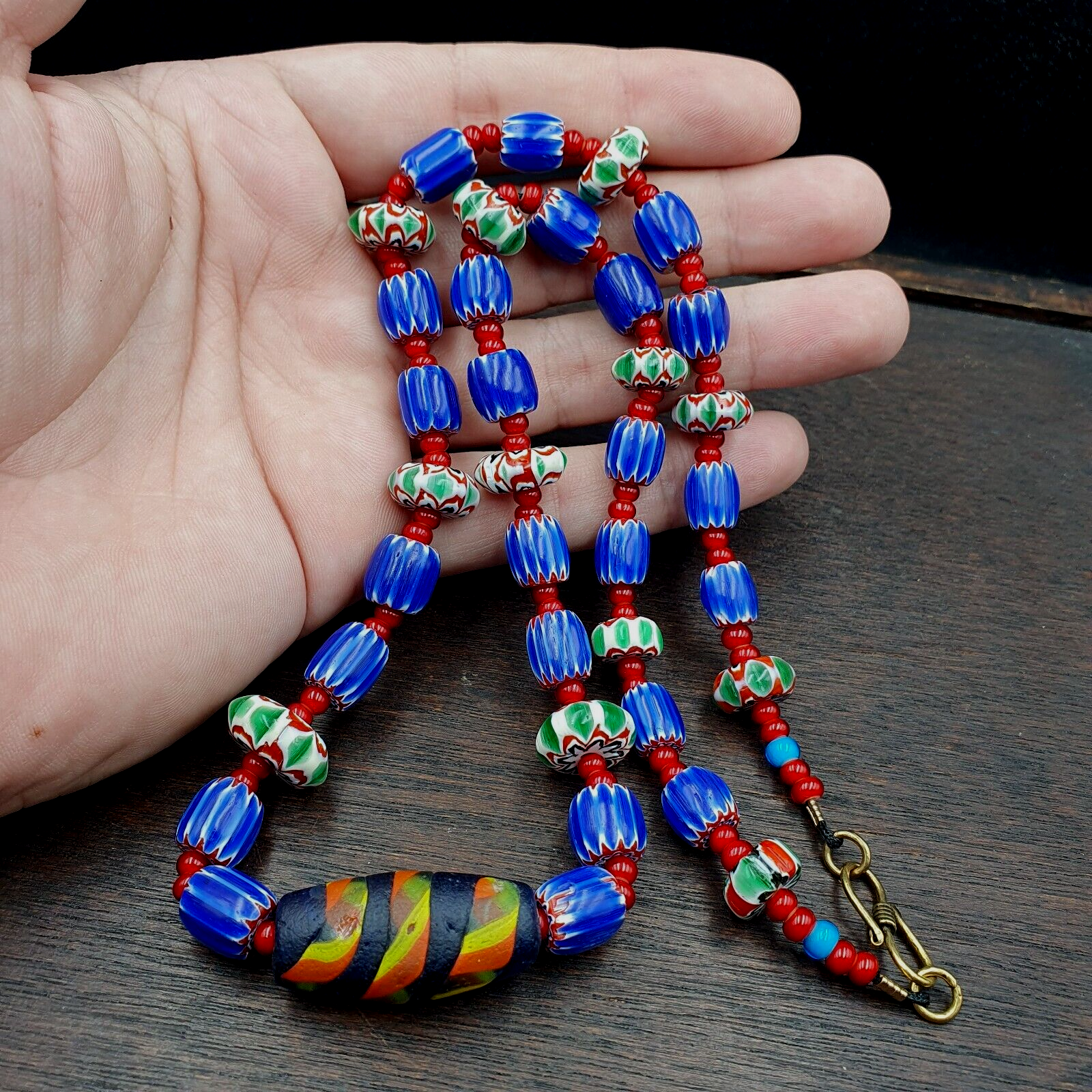 Vintage white heart Venetian Style Blue Chevron Glass Beads necklace N9-10