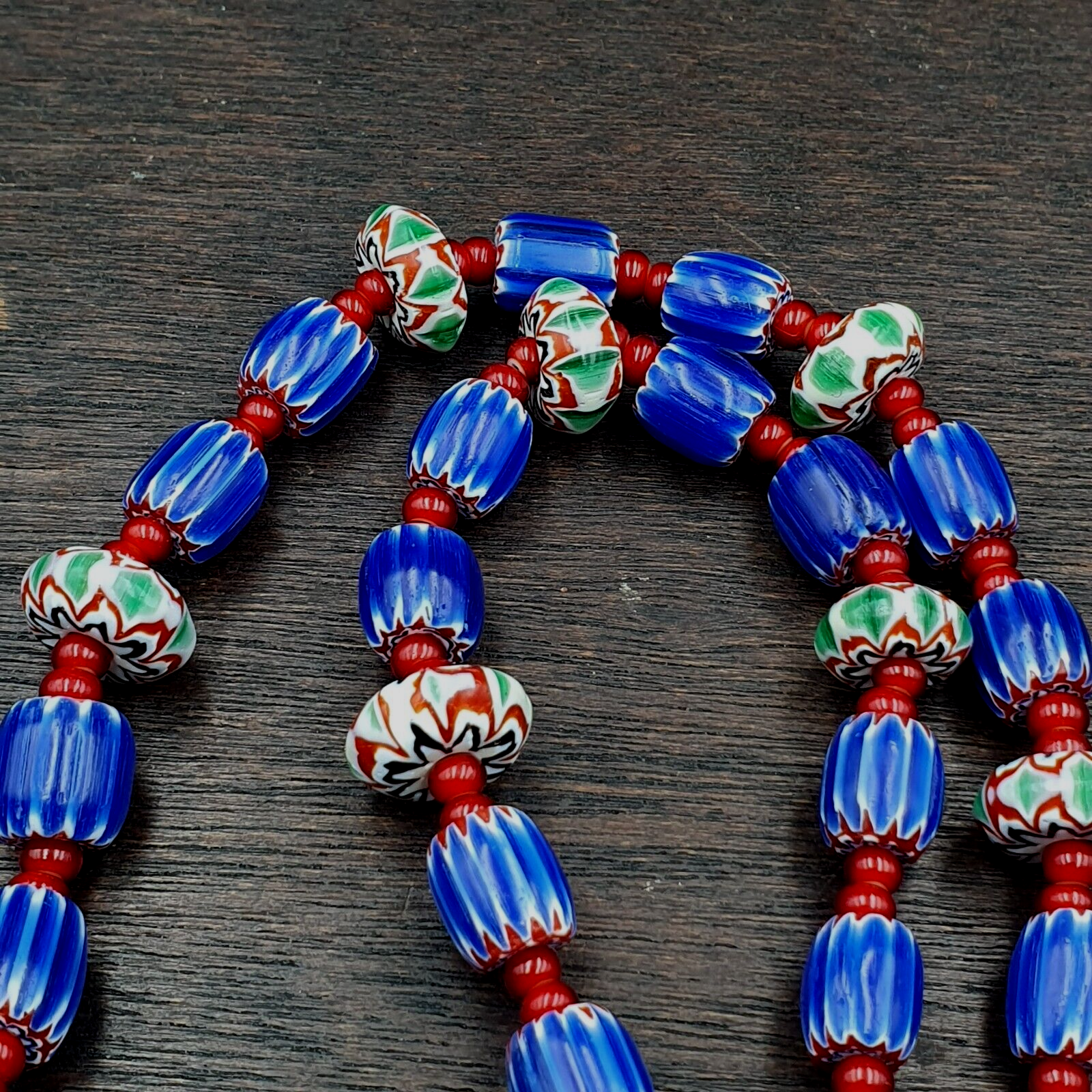 Vintage white heart Venetian Style Blue Chevron Glass Beads necklace N9-10