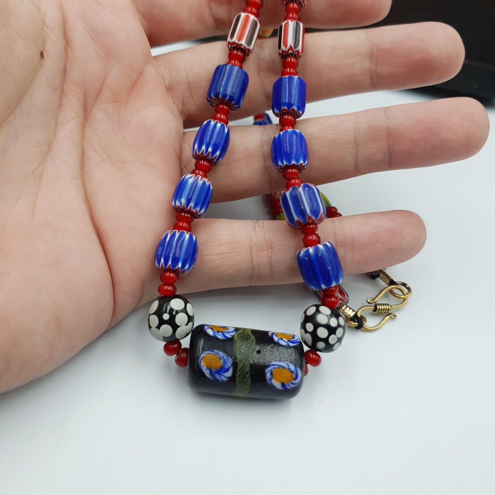 Antique white heart Venetian Style Blue Chevron Glass Beads necklace N9-6