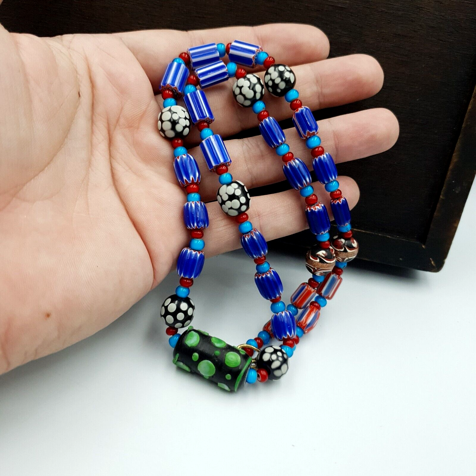 Antique white heart Venetian Style Blue Chevron Glass Beads necklace N9-8