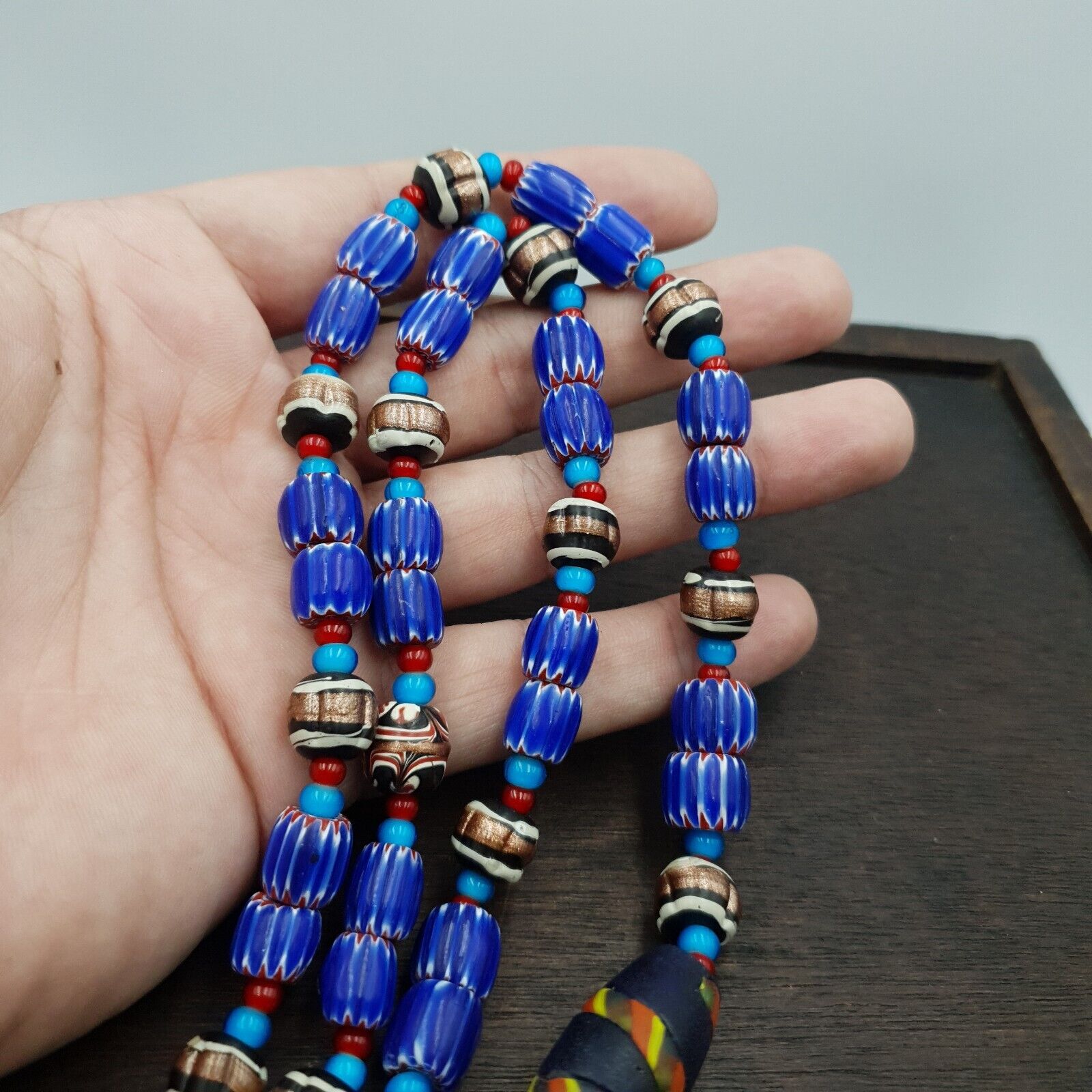 Antique white heart Venetian Style Blue Chevron Glass Beads necklace N9-5