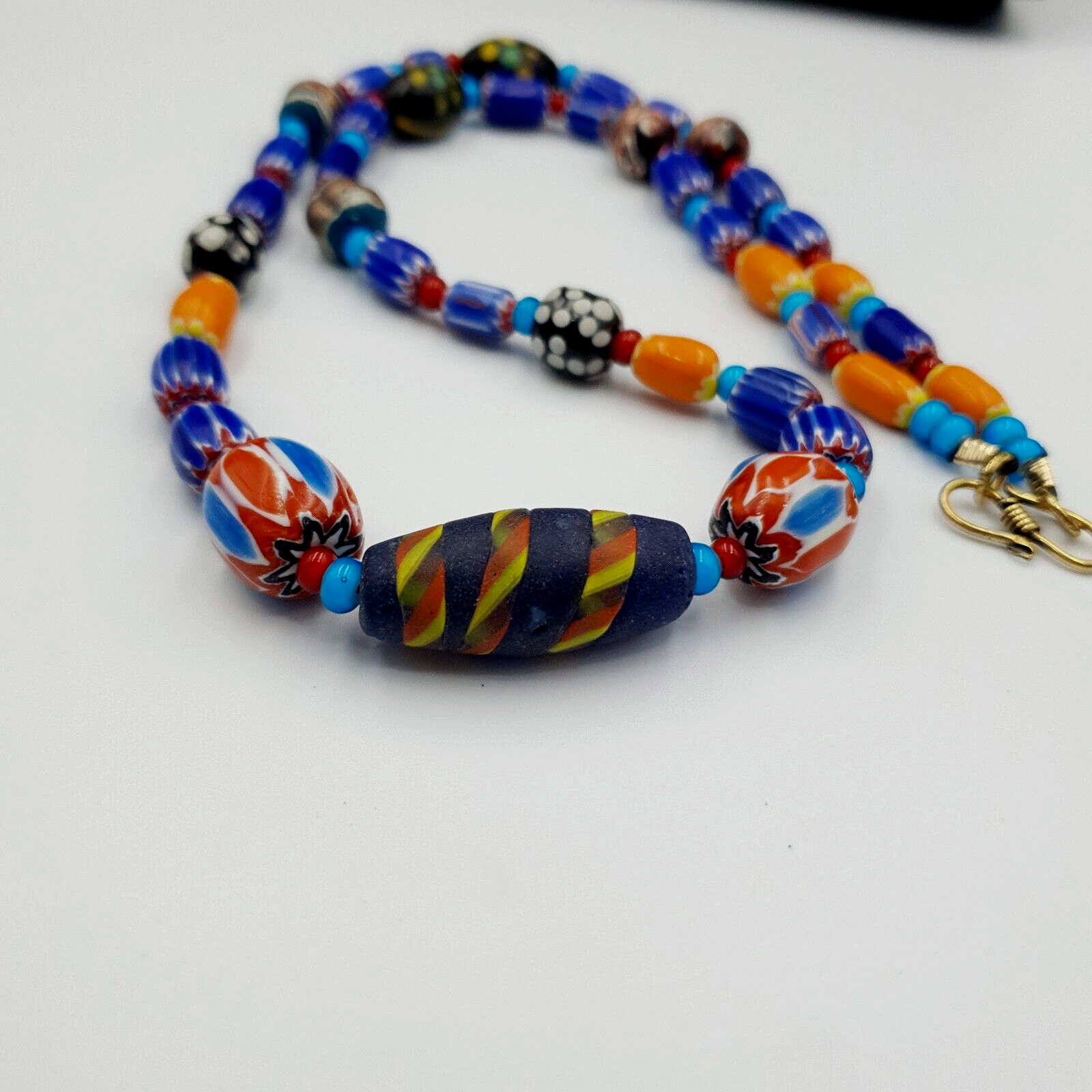 Antique white heart Venetian Style Blue Chevron Glass Beads necklace N9-7