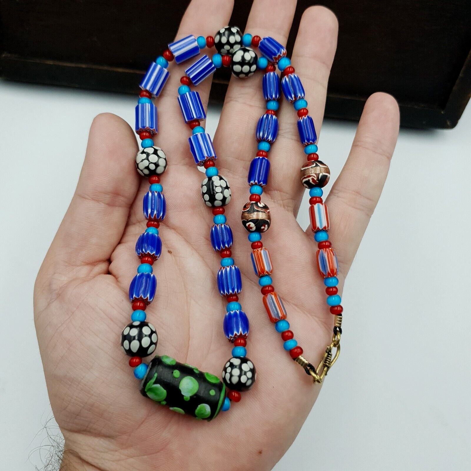 Antique white heart Venetian Style Blue Chevron Glass Beads necklace N9-8