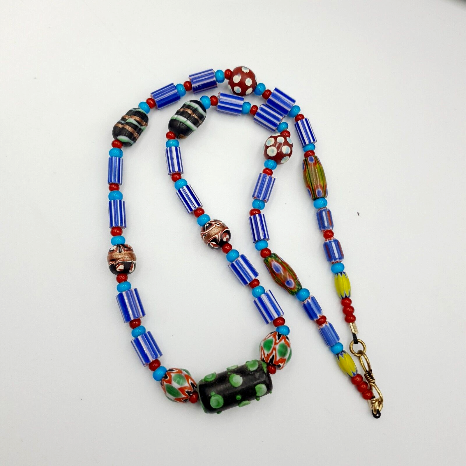 Antique white heart Venetian Style Blue Chevron Glass Beads necklace N94