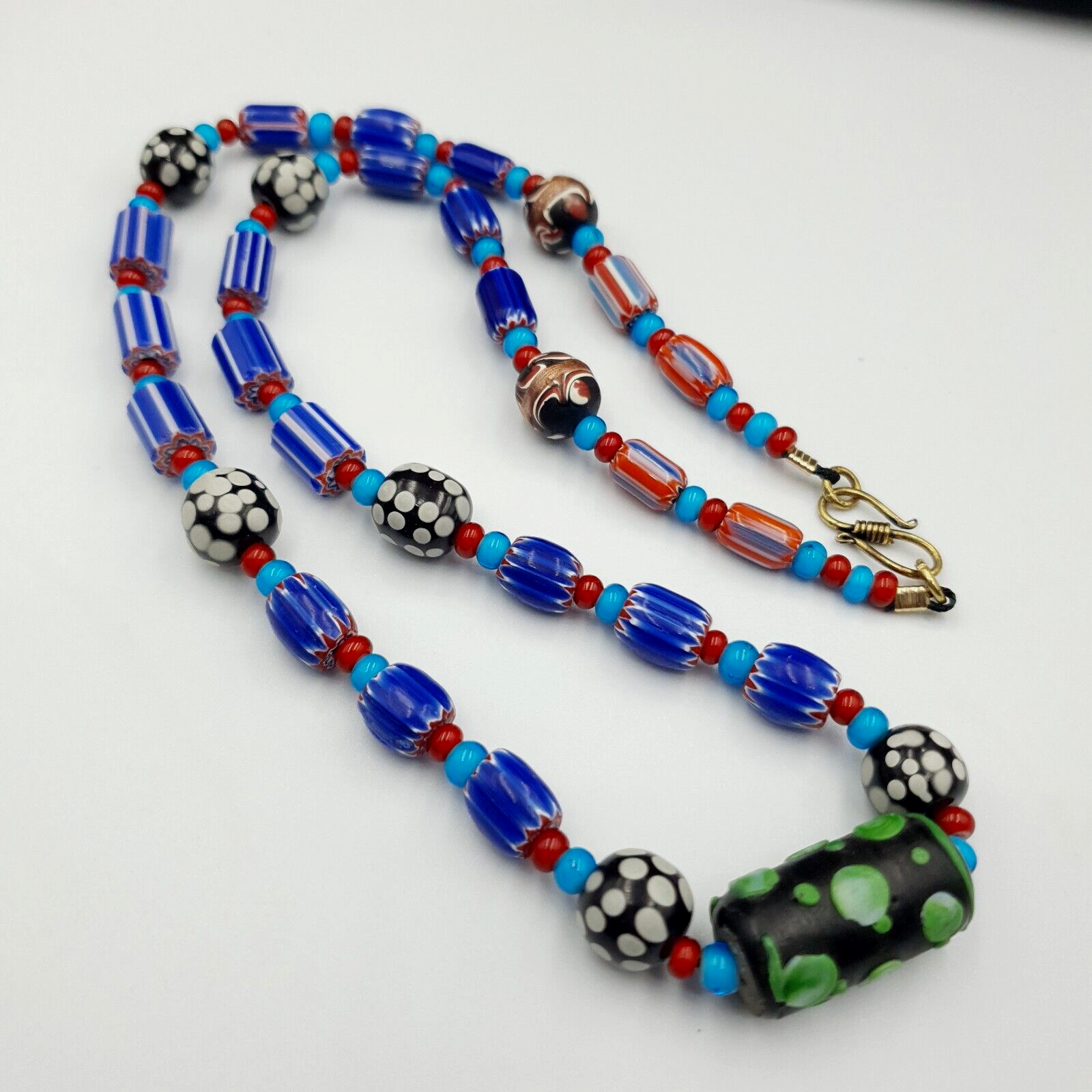 Antique white heart Venetian Style Blue Chevron Glass Beads necklace N9-8