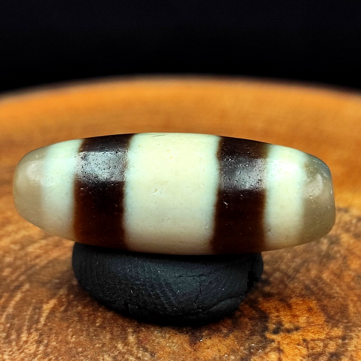 Antique Old Tibetan 2 Lines Eyes Agate stone Dzi Bead Amulet HDQ-9-3