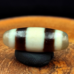 Antique Old Tibetan 2 Lines Eyes Agate stone Dzi Bead Amulet HDQ-9-3