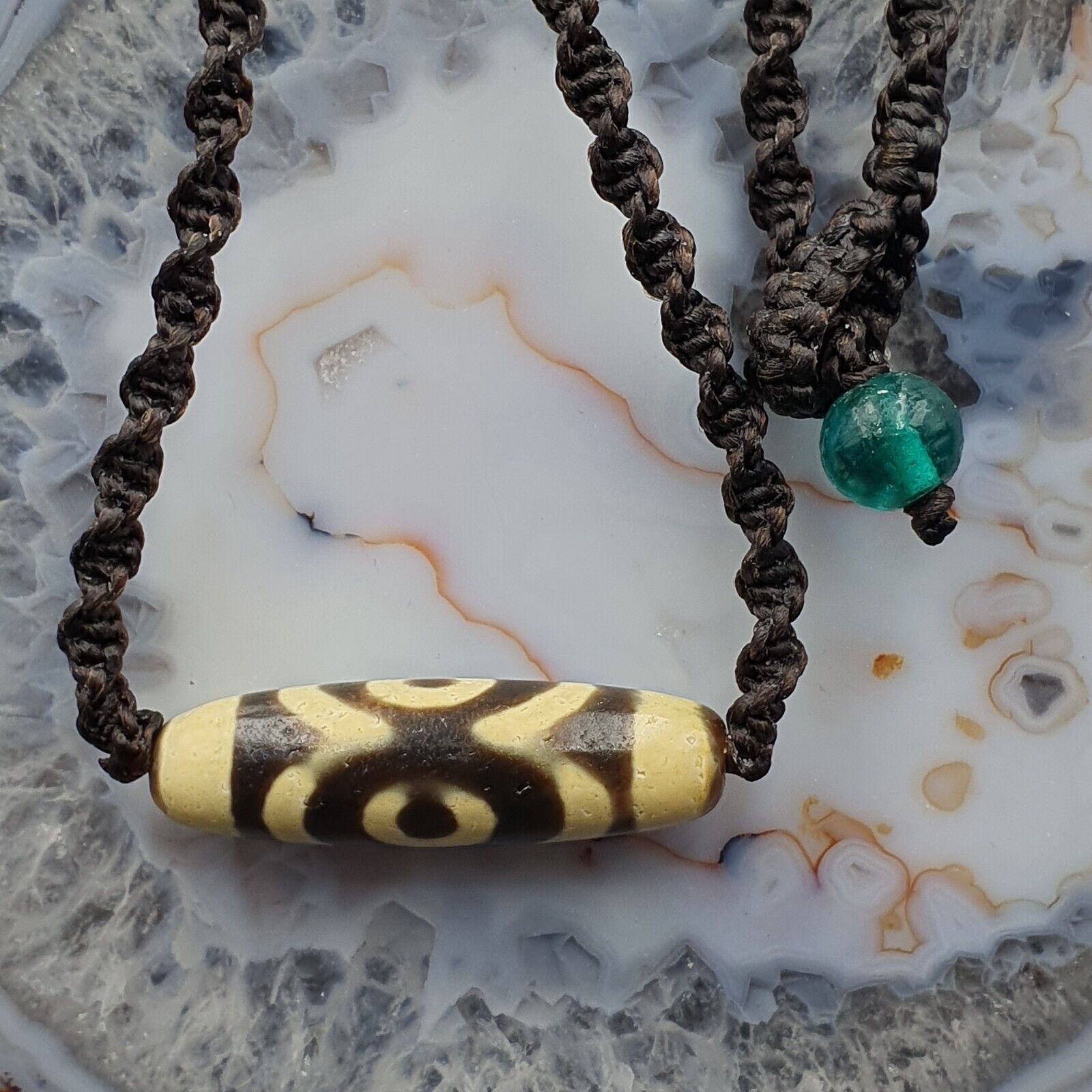 S5 Vintage Old Tibetan 2 Eyes Agate stone Dzi Bead Amulet with 18" wax thread