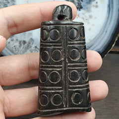 Antique Black Magnetic Stone mysterious animal carving Stone Bead Amulet MG-9-3