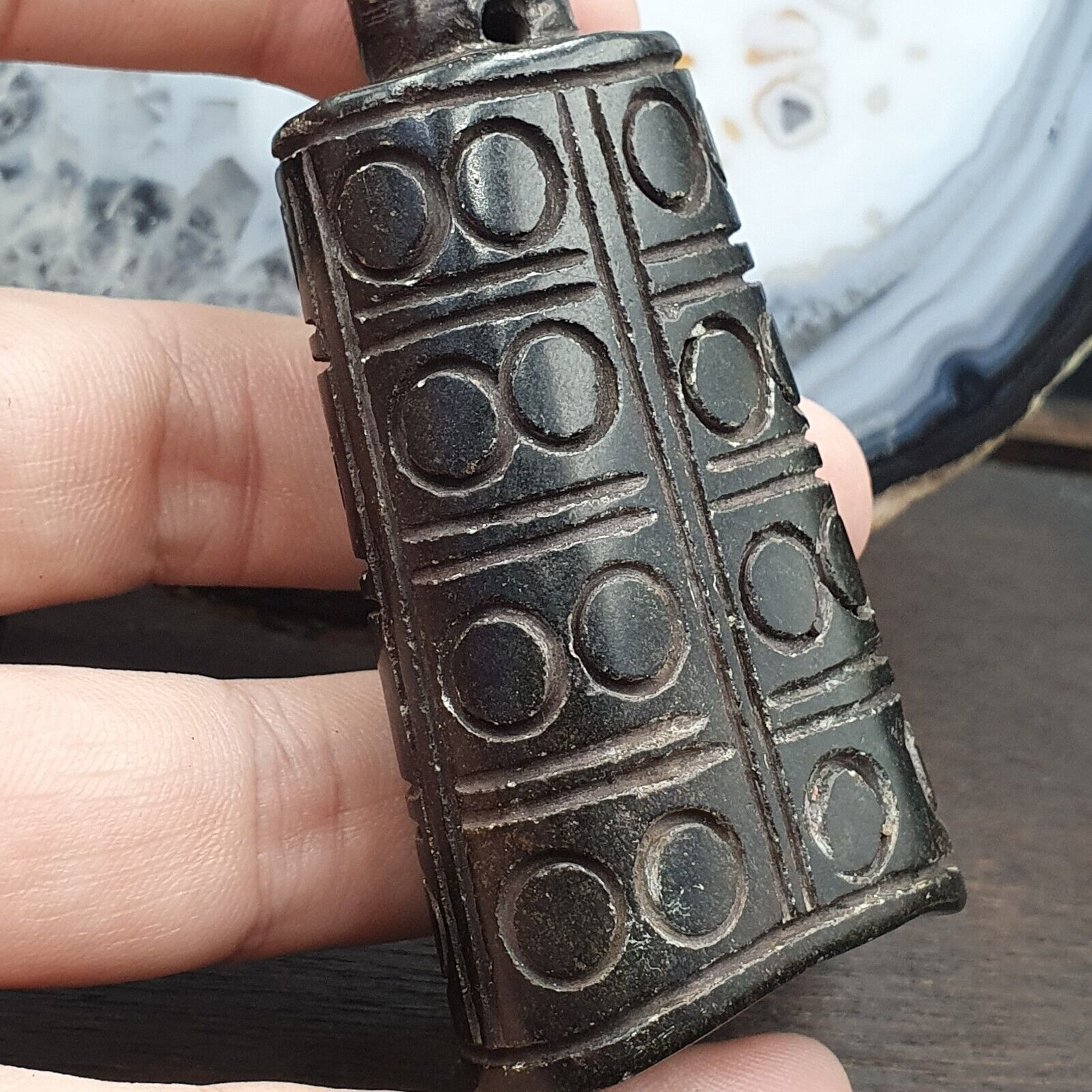 Antique Black Magnetic Stone mysterious animal carving Stone Bead Amulet MG-9-3