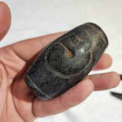 Antique Black Magnetic Stone mysterious animal carving Stone Bead Amulet MG-9-15