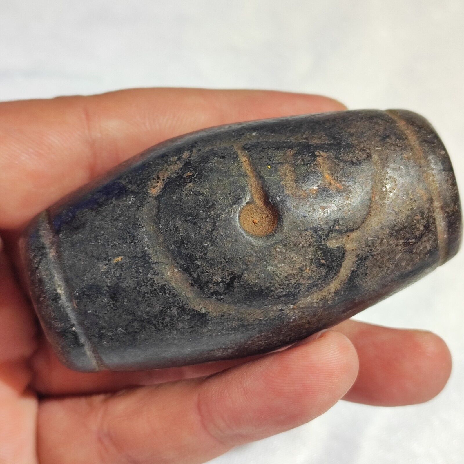 Antique Black Magnetic Stone mysterious animal carving Stone Bead Amulet MG-9-15