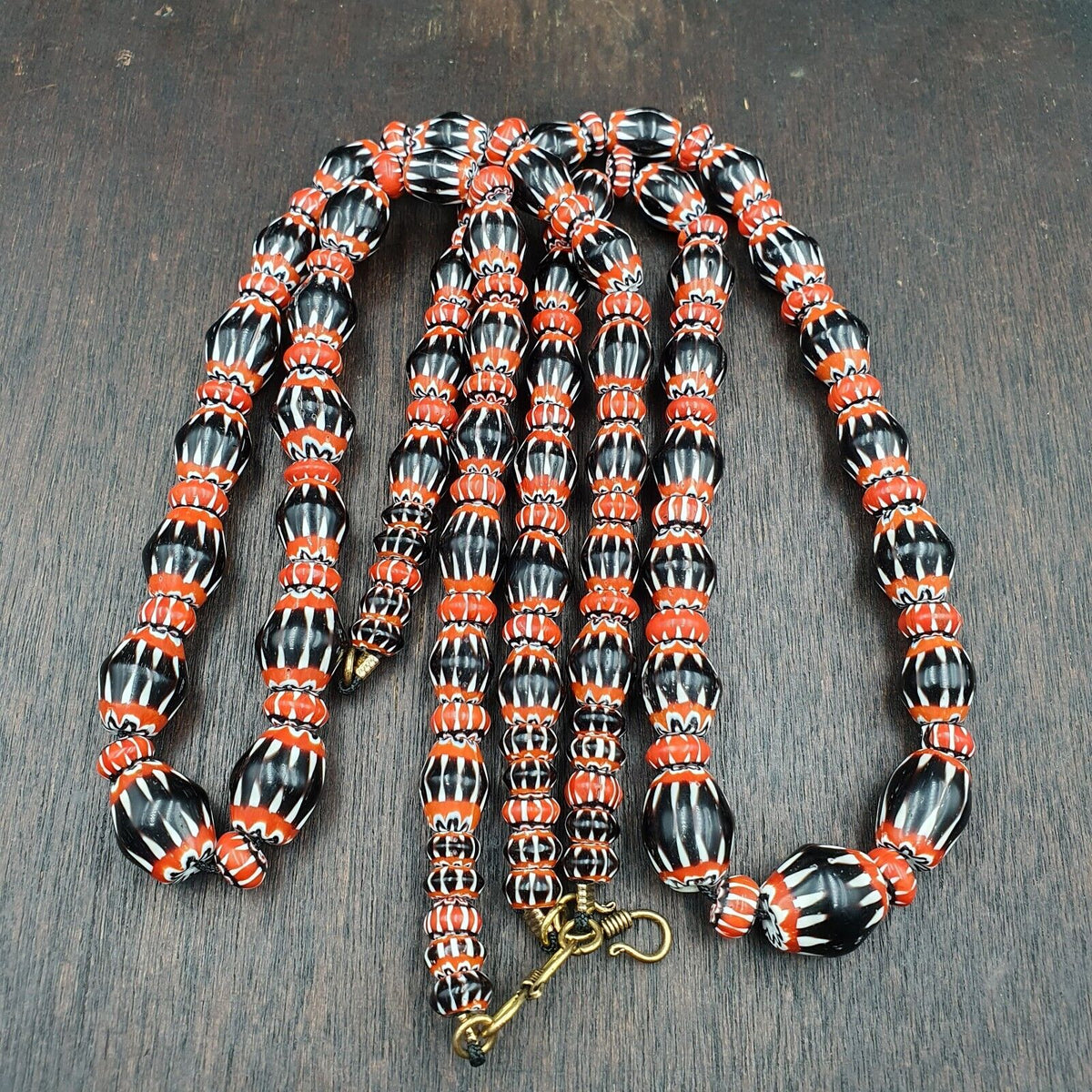 Vintage Black Chevron Venetian Style Multilayers Glass Beads Necklace CHB-1