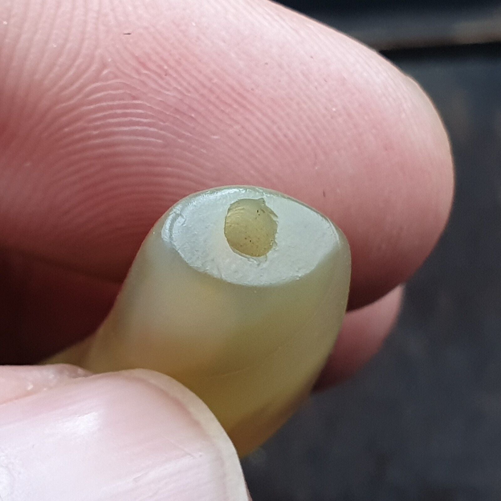 Antique Yemeni Old Crystal Agate Middle Eastern yellow Agate Bead -Y1