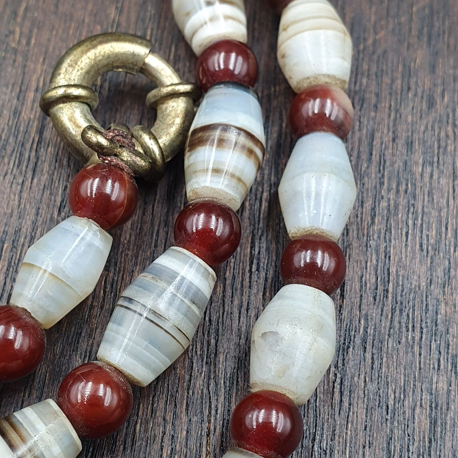 Antique Bactrian White Stripes Agate Middle Eastern Agate Beads necklace