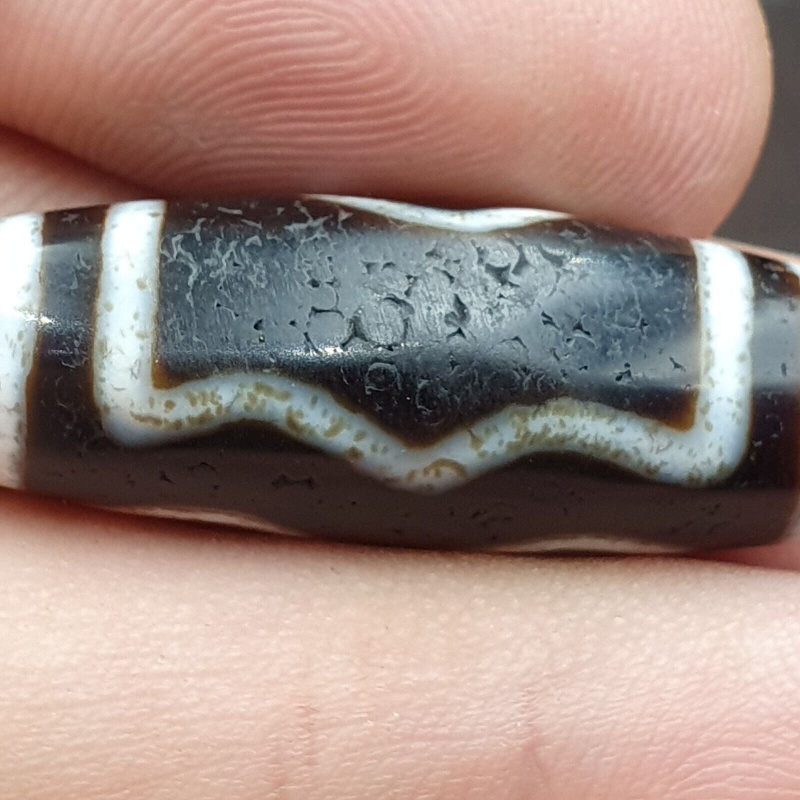 Old Indo Tibetan Agate 3 Diamond Eyes lines Agate stone Dzi Bead Amulet
