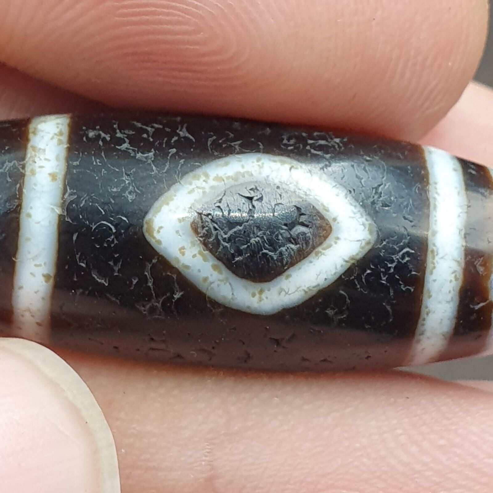 Old Indo Tibetan Agate 3 Diamond Eyes lines Agate stone Dzi Bead Amulet