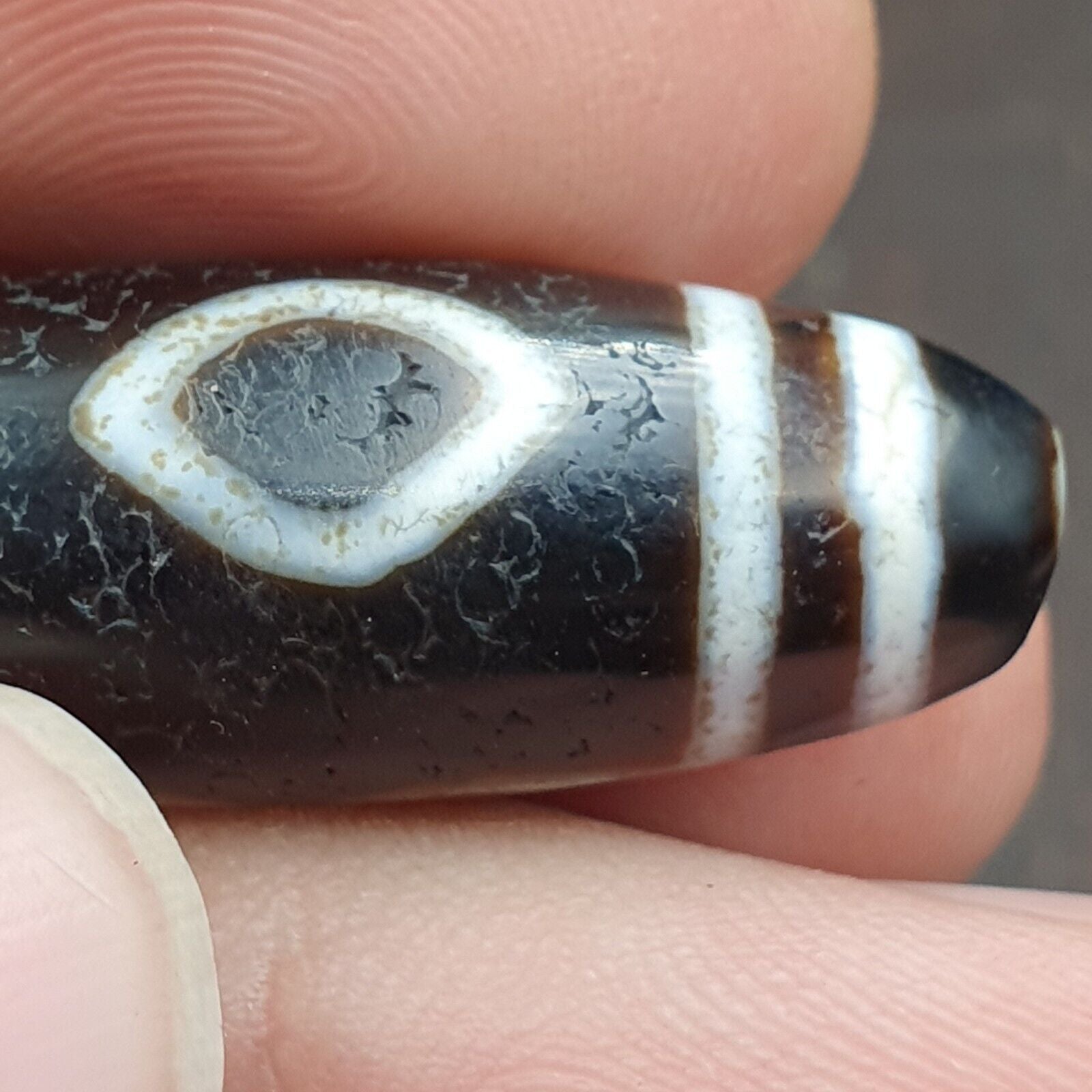 Old Indo Tibetan Agate 3 Diamond Eyes lines Agate stone Dzi Bead Amulet