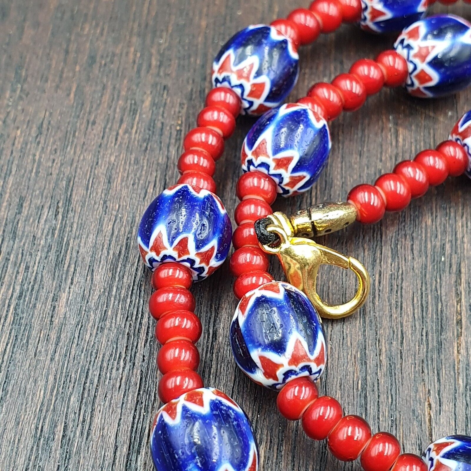 Vintage Chevrons & White Heart Venetian Multilayers Glass Beads Necklace N-315
