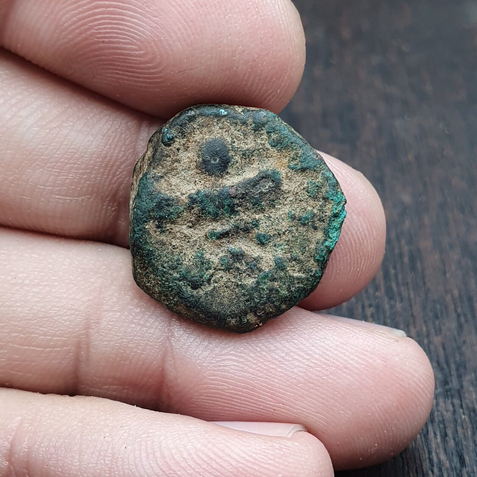 ANCIENT GREEK ROMAN BYZANTINE KUSHAN Coin Green Patina coin CN-8y