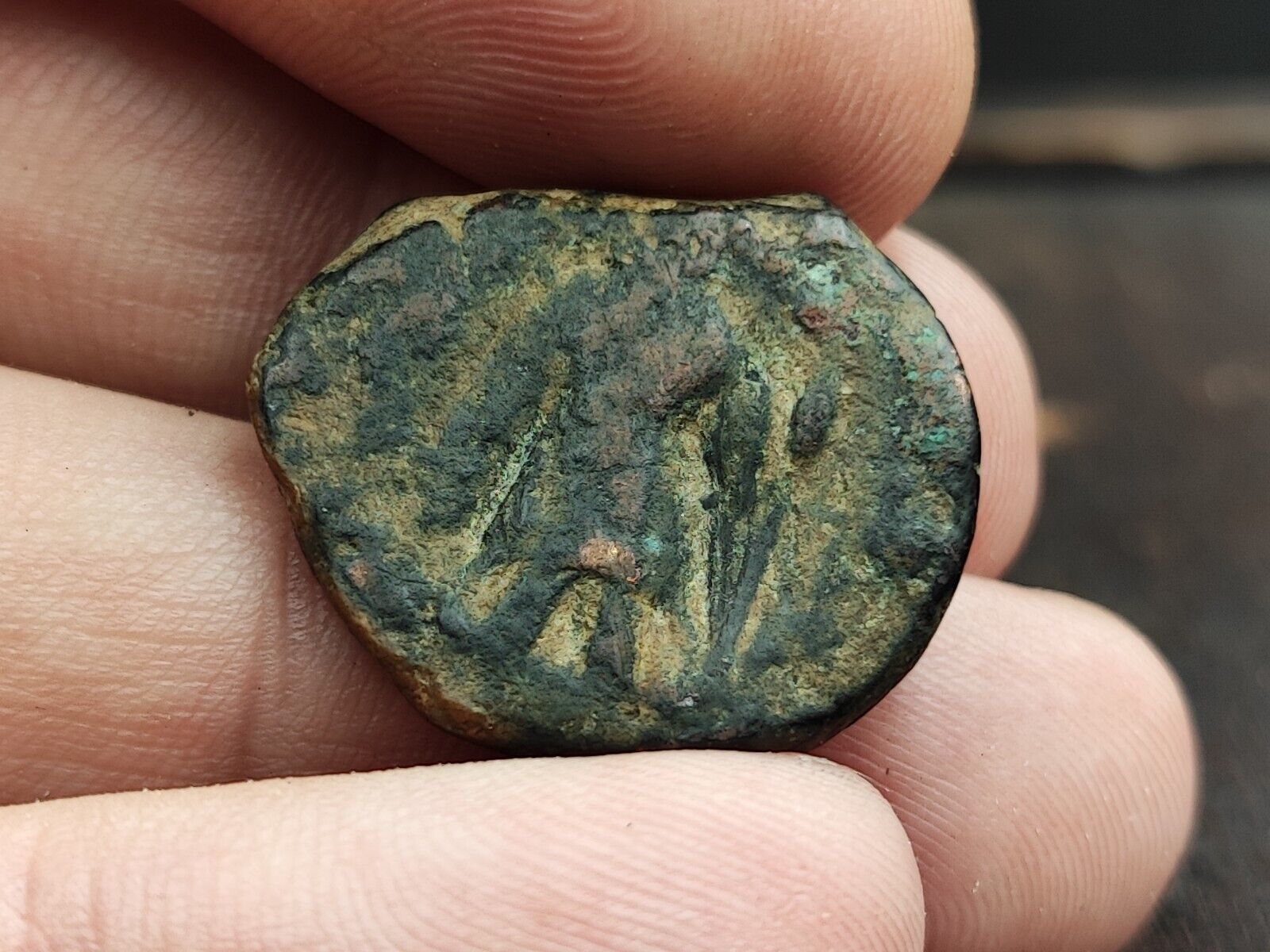 Bronze coin of Kushan emperor Vima Takto alias Soter Megas (80–90 CE) Ancient 4Y