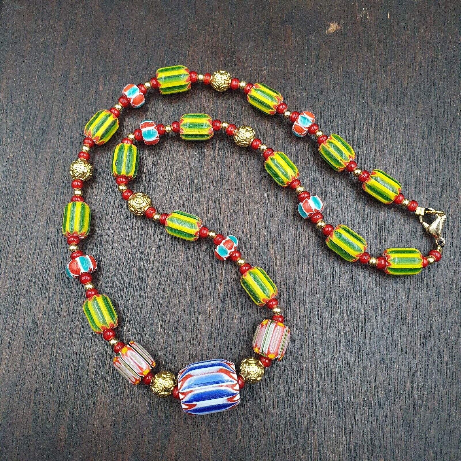 YCH-7 Venetian Style Chevron and White Heart Venetian Beads Necklace