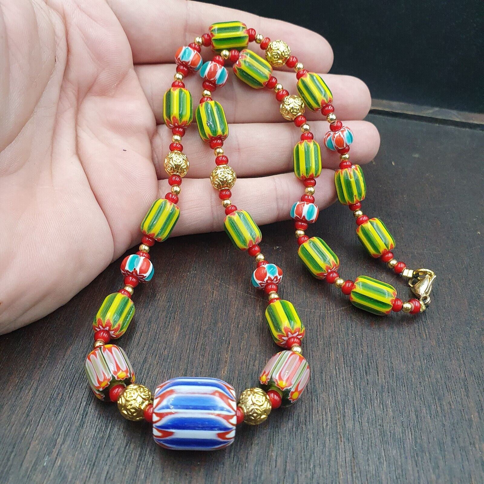 YCH-7 Venetian Style Chevron and White Heart Venetian Beads Necklace