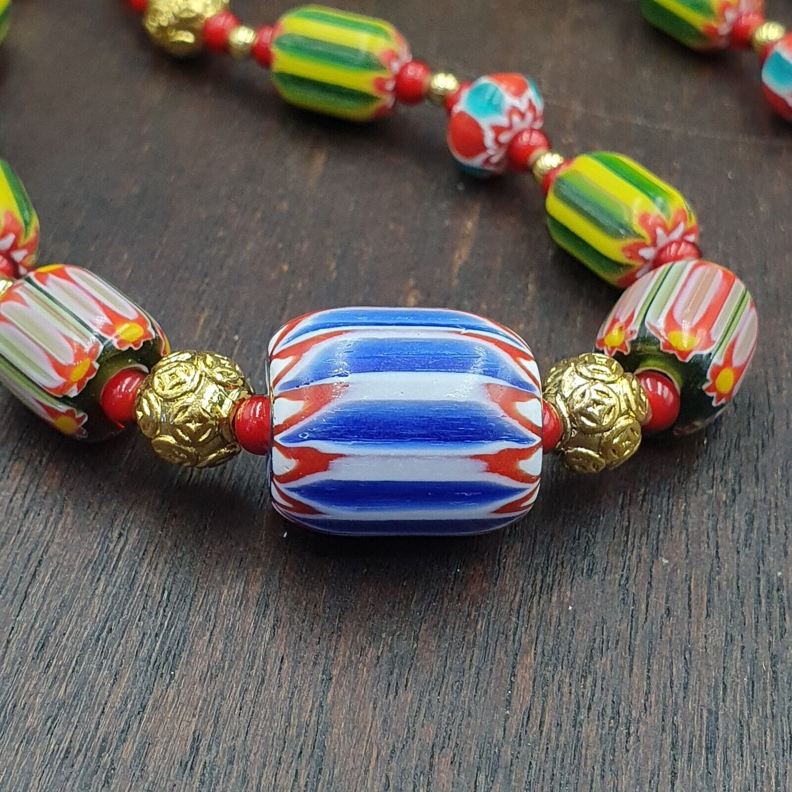 YCH-7 Venetian Style Chevron and White Heart Venetian Beads Necklace