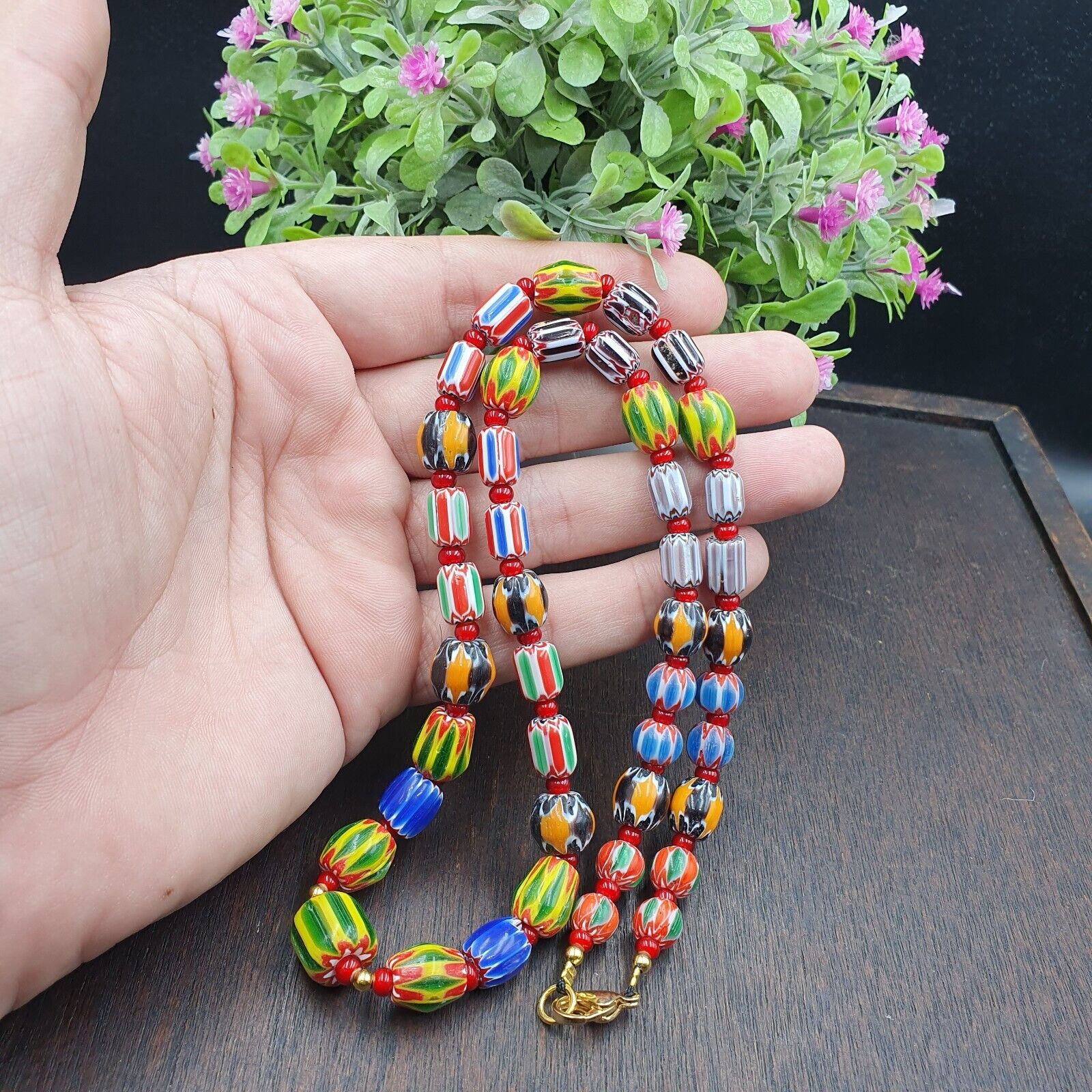 YCH-14 Venetian Inspired Chevron and 4.5mm Red White Heart  Beads Necklace