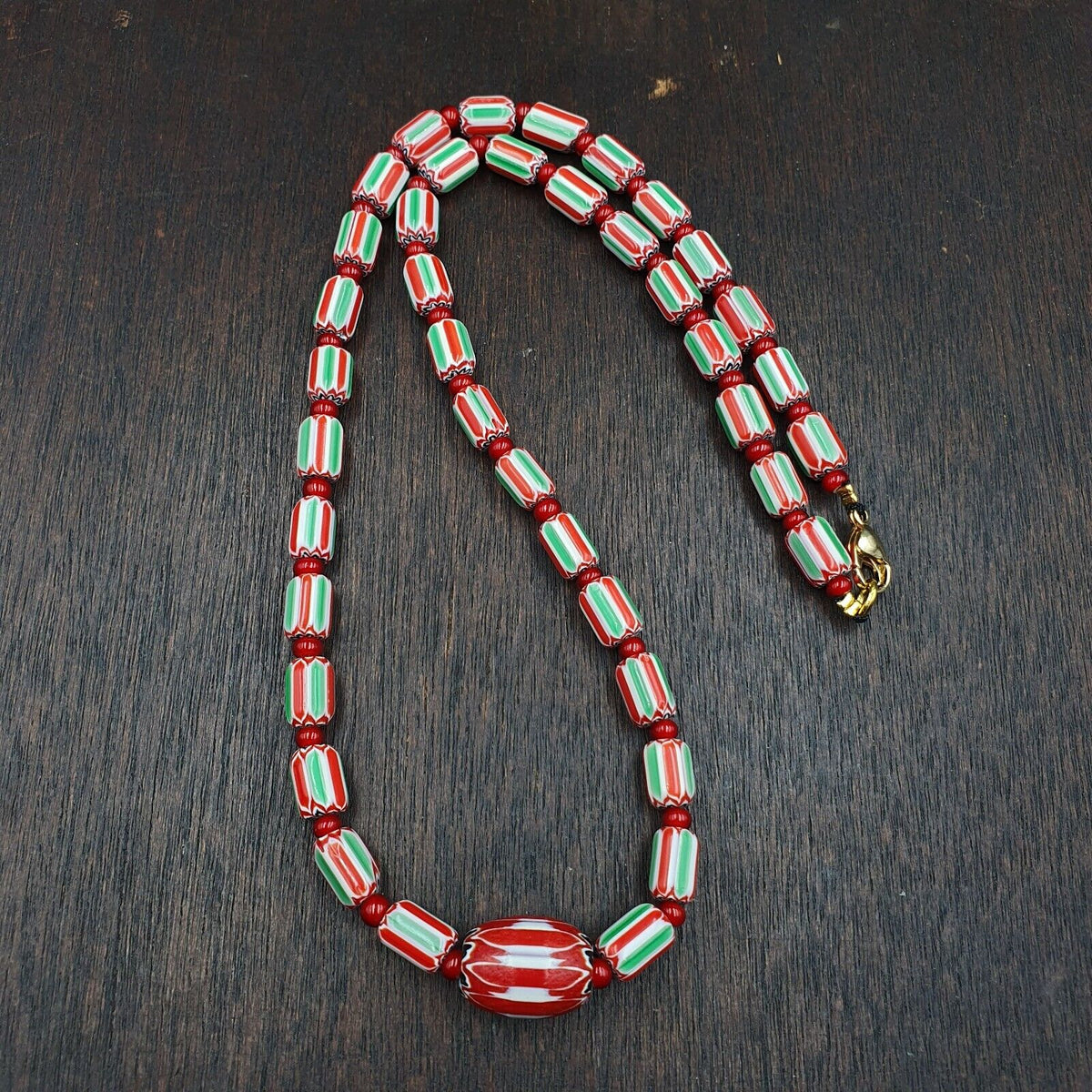 YCH-11 Venetian Inspired Chevron and 4.5mm Red White Heart  Beads Necklace